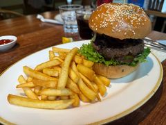 蓝莓鹅肝汉堡-TIGERS老虎西餐(亦庄店)