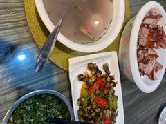 -姐妹临高乳猪店(海垦路店)