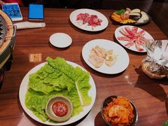 -焼肉まんぐう