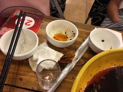 -休记光头香辣蟹干锅(绵竹店)