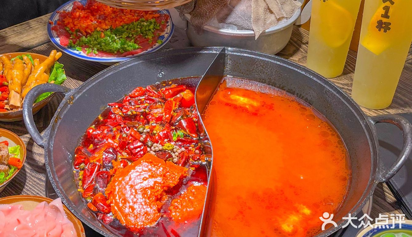 不愧是成都朋友推荐的火锅店[流泪]