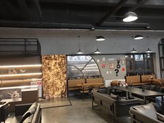 -岩顶健身(玄武店)