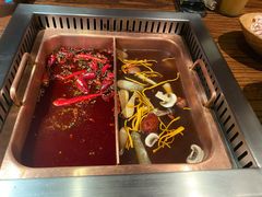 -老牌坊云南鱼豆花火锅(嵩山店)