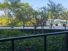 -上海滴水湖皇冠假日酒店