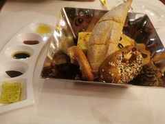 -龙虾酒吧扒房(宁波香格里拉店)