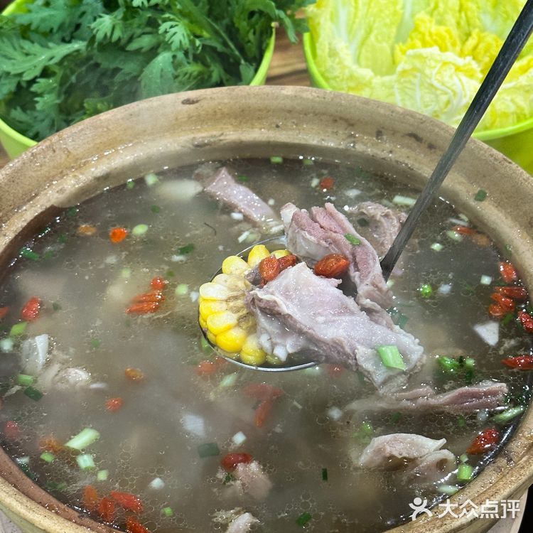 杭州西湖边的烟火气,贴胃的一郭羊肉炉