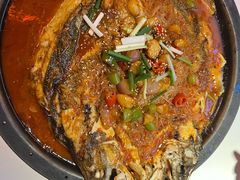-鸣记脆皮烤鱼·海鲜烤鱼(三八广场店)
