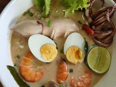 mixed&nbsp;noodles&nbsp;with&nbsp;seafood-Kat's Kitchen