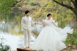 -雪中彩影婚纱摄影·微光艺术中心