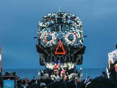 -北戴河碧螺塔海上酒吧公园