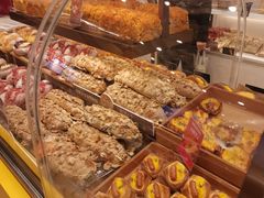 -昆明冠生园·蛋糕·面包(朗悦湾店)