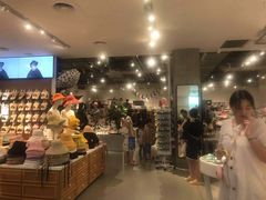 -纪念日百货(万达广场店)