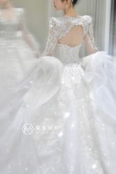 -曼青婚纱礼服馆