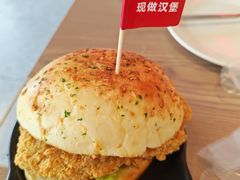 -必胜客(航洋国际店)