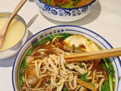 -镇南锅盖面馆(解放路店)