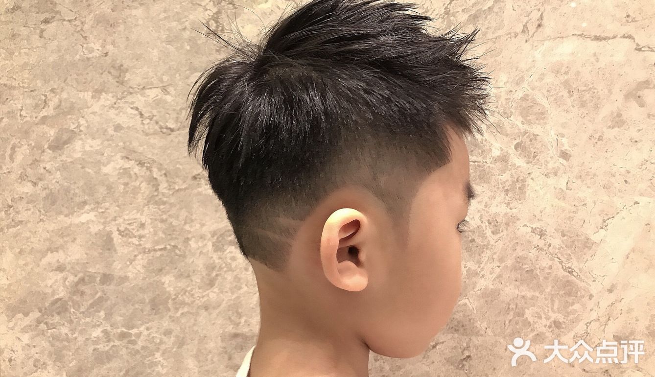 小男神的飞机头