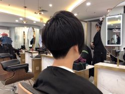 点击看大图 -八佰伴8008星级形象店
