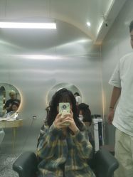 -Tloml salon