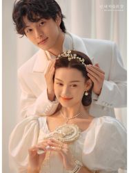 -雪中彩影婚纱摄影·微光艺术中心