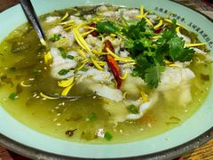 老坛酸菜鱼-胡桃里音乐酒馆(仓山万达店)