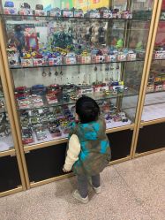 -逝水玩具折扣店