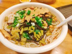 -水平有限螺蛳粉(宏达大厦店)