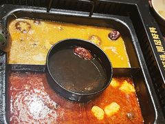 -老牌坊云南鱼豆花火锅(爱建店)