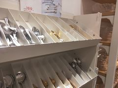 -名创优品(中原万达2F店)