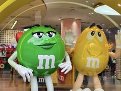 -m豆巧克力世界(上海世茂广场店)