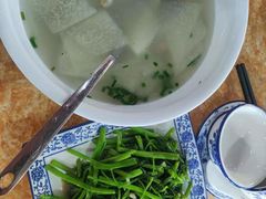 -黄记四更烤乳猪店