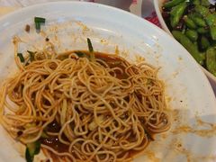 -肥肥虾庄·金牌油焖大虾(汉街SKP店)
