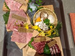 -山川小町·极番烧肉(新地假日广场店)