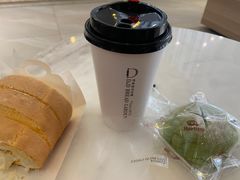 -顶东面包花园·生日蛋糕(世博店)