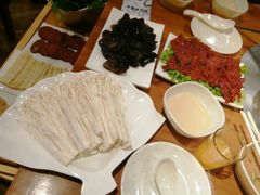 -鱼遇木桶斑鱼火锅(塔湾店)