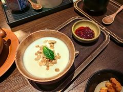 -银米·云南传统过桥米线(双廊黑金冠店)