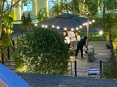 -茅草房·河畔园林火锅