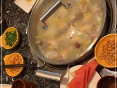 -一席地·本地鸡窝·杭帮鸡火锅(萧山银隆百货店)