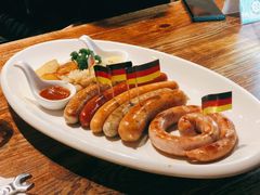 香肠拼盘-1886德国汽车餐厅(外滩十六铺码头店)