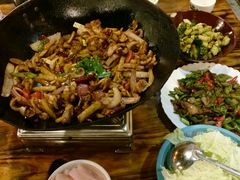 -富正毅三下锅·湘西韵味(天门山索道店)