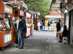 -三亚火车头万人海鲜广场