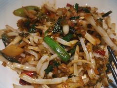 -魏铭鱼头捞饭(晋阳路店)