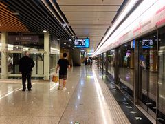 -红土地(地铁站)