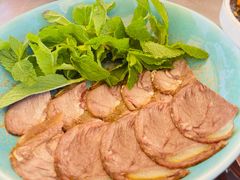 牛肉拌薄荷-沿途四季·云南菜·诗酒茶(蓝色港湾店)