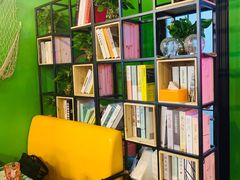 卡座-川渝窈妹纸包鱼·齐齐哈尔烤肉