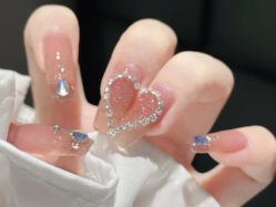-雪奈传统美甲美睫