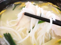 -桥香园过桥米线(国贸店)