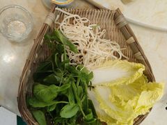 -休记光头香辣蟹干锅(绵竹店)