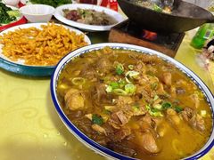 -华龙特色大骨鸡农家菜馆