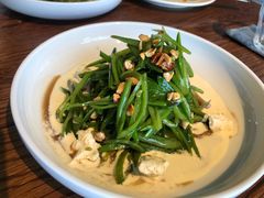 荷兰豆奶酪沙拉-ROAST coffee & eatery