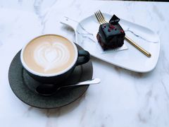 -UNI UNI(环亚凯瑟琳店)